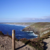 cliff-top-signpost